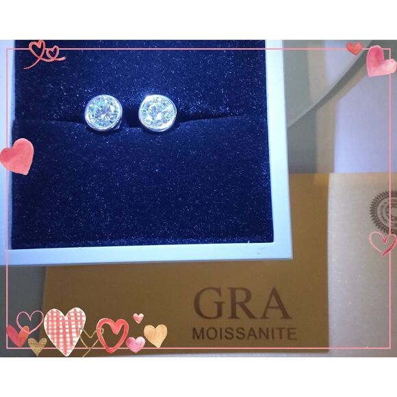 CERTIFIED~Sparkling 2Ct Round Cut Bezel Set Genuine Moissanite Stud Earrings - Picture 1 of 5